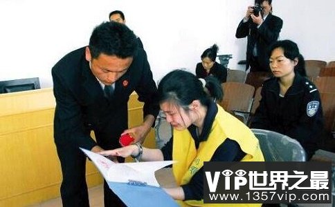 令人发指:云南大学杀人碎尸案,女学生张超将情人木鸿章肢解260多块