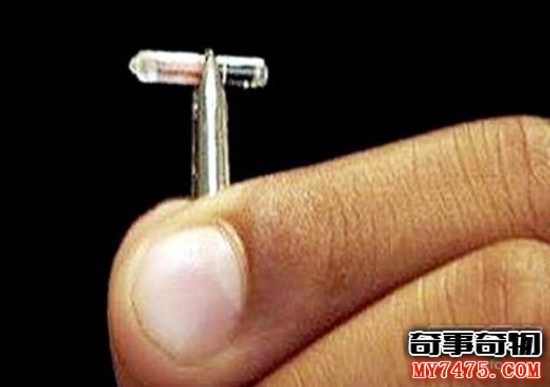 外星人监视人类的铁证 在牙齿中发现了一个神秘的金属物体