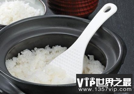 饭勺上的小颗粒有什么作用？