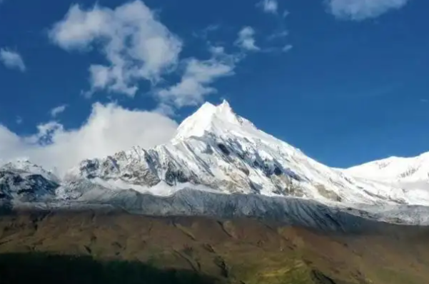 世界最高的山峰前十名，珠穆朗玛峰霸占榜首