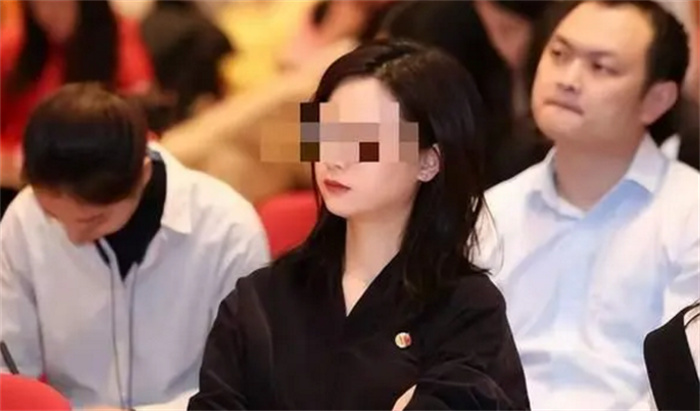 【和儿子抢老婆】企业家和儿子抢老婆 娶了儿子的未婚妻