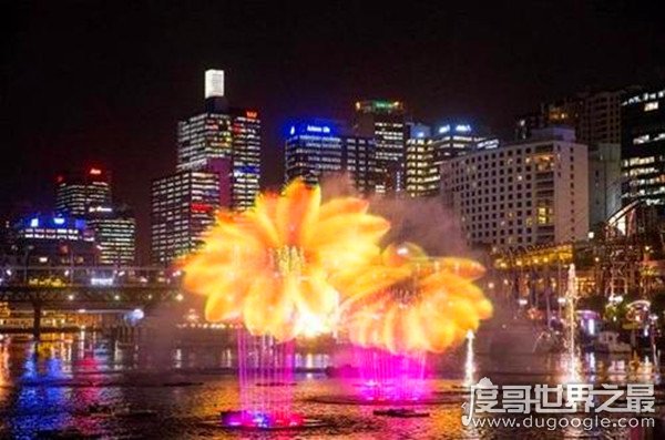 跨年夜最大乌龙，悉尼过了两遍2018(8.5万吨烟花也掩饰不住)