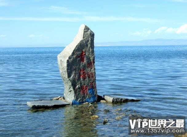 世界上最咸的湖，阿萨尔湖水比死海还咸(含盐量是海水10倍多)