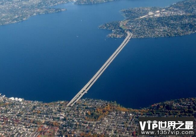 最长的浮桥-Evergreen Point Bridge