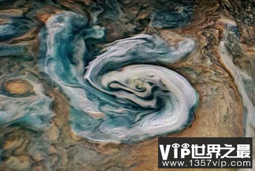 土星最大卫星表面发现“海洋”,土星距离我们多远?