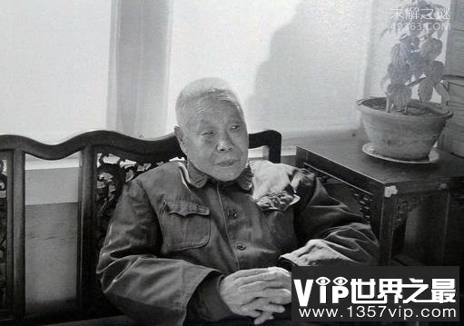 中国最后一位太监孙耀庭揭秘清宫史：嫔妃洗澡不用手