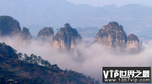 天姥山在什么地方，绍兴市新昌县儒岙镇(李白诗中的梦中圣山)