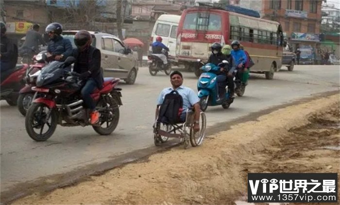 世界上最“坑”的旅游国家，宣传的神游之旅，去了后灰尘漫天